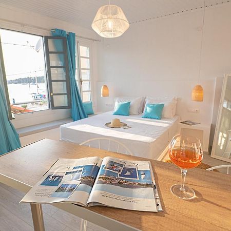 The White Rose Apartment Poros Town Exterior photo